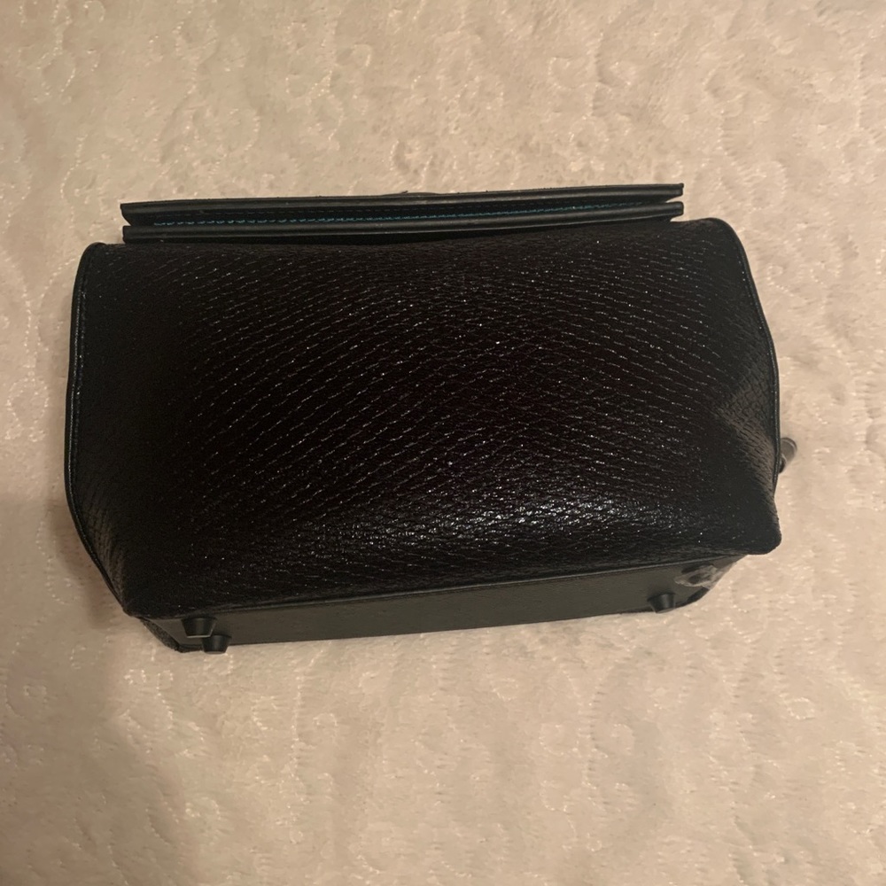 Henry Charles Cosmetic Clutch- CELESTE